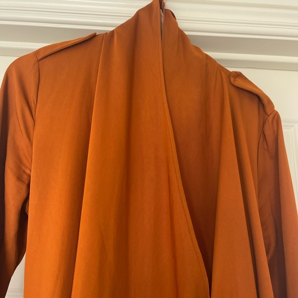 Zara Trenchcoat - Picture 14 of 16